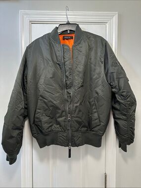 Men’s Flight-Style Bomber Jacket in Olive Green